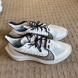Nike Zoom gravity size 11